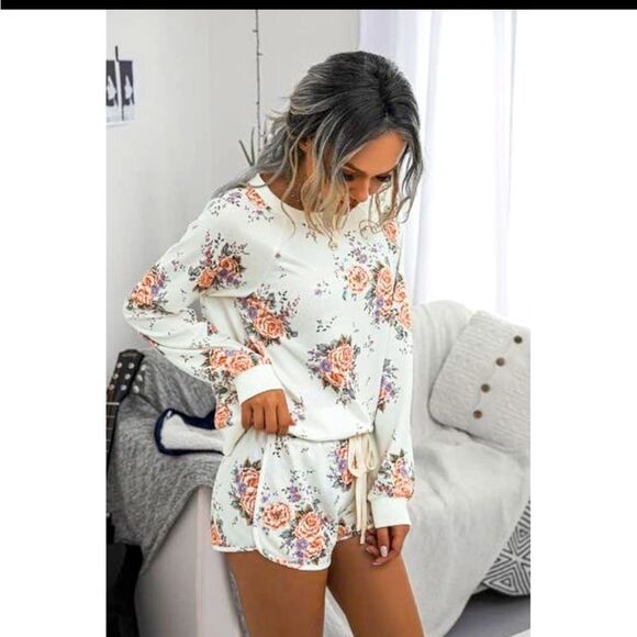 Matching Lounge Wear - Picture 2 of 4